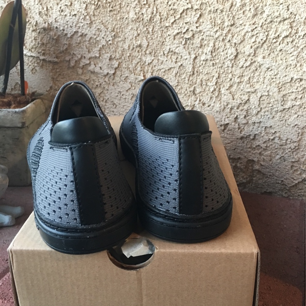 UGG women’s shoes size 8 - Picture 4 of 5
